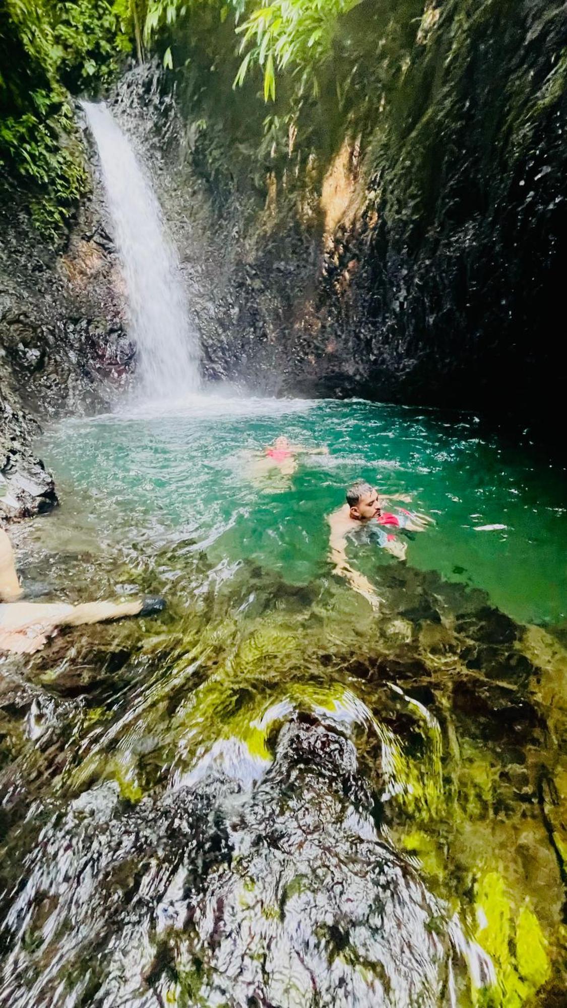 Posada Turistica Rocas De Cabo Marzo باهيا سولانو المظهر الخارجي الصورة
